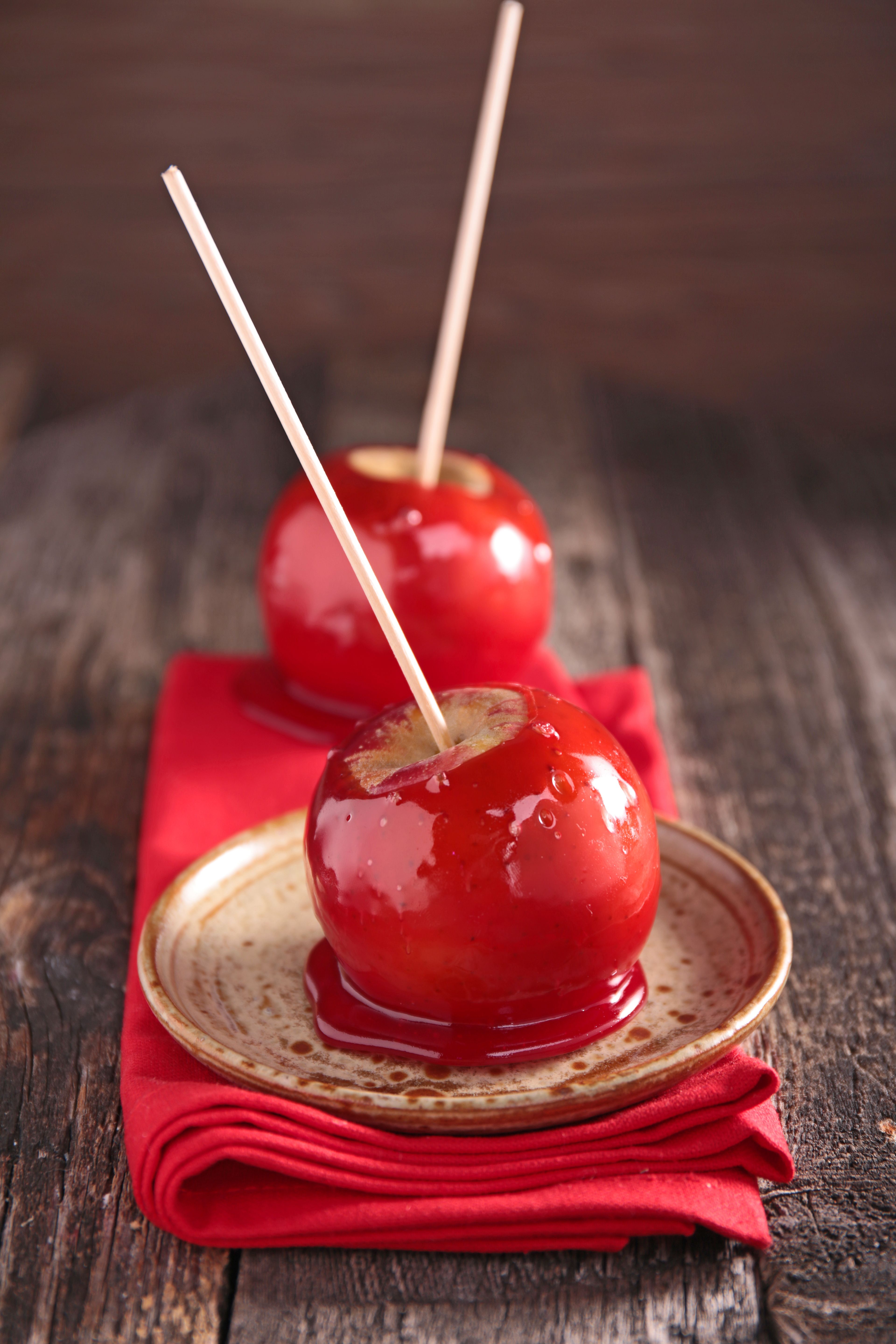 Recette Mini-pommes d'amour au caramel (facile, rapide)