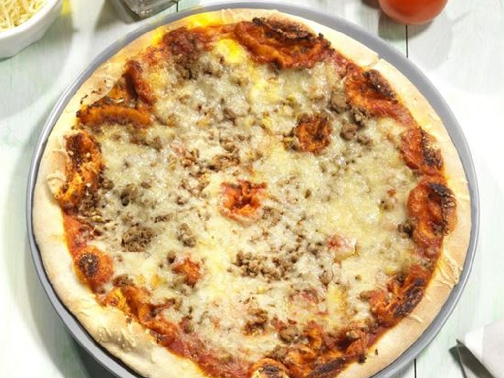 Pizza oeuf viande hachée Recette de Pizza oeuf viande hachée Marmiton