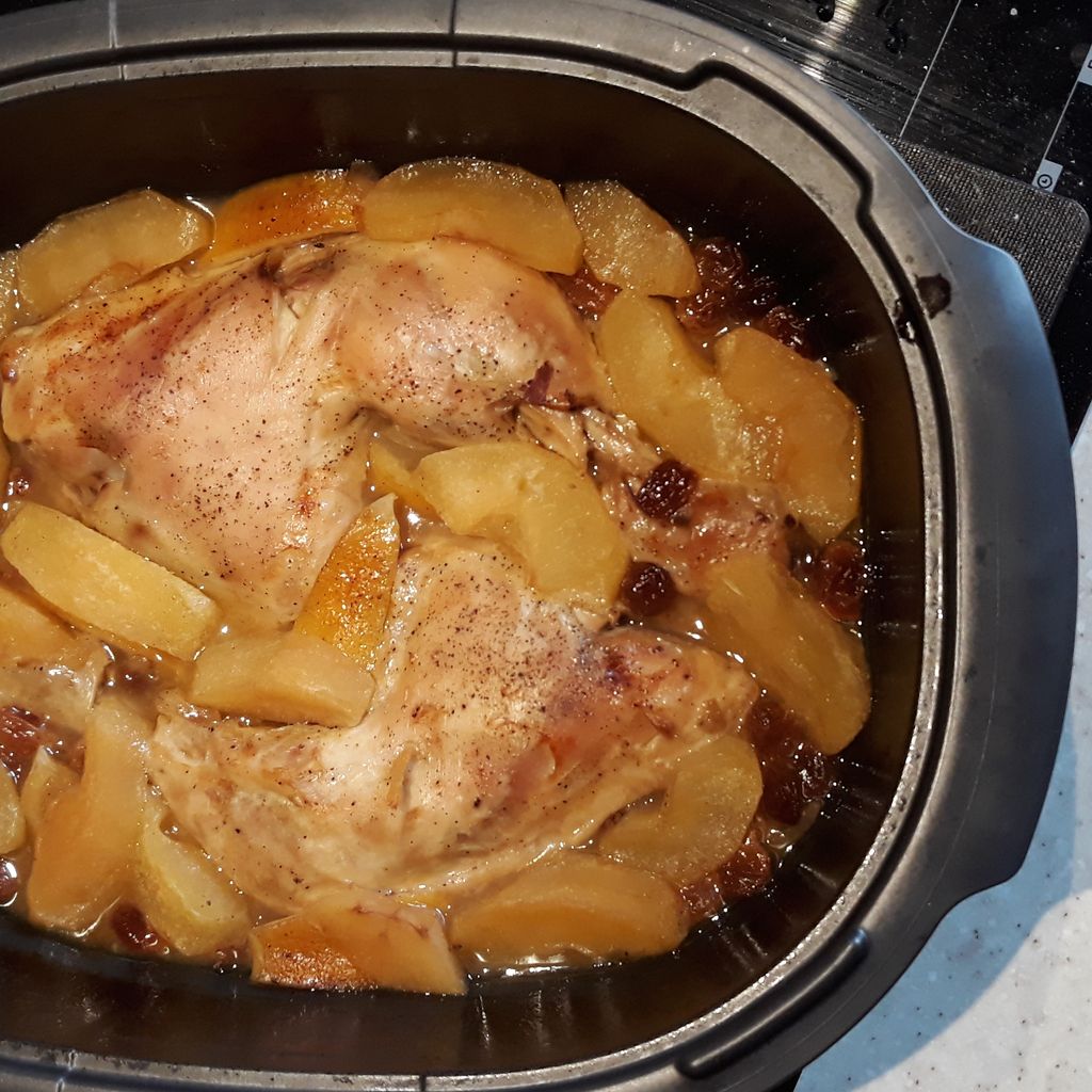 Cuisses de poulet aux pommes et à la choucroute - Chez Vanda
