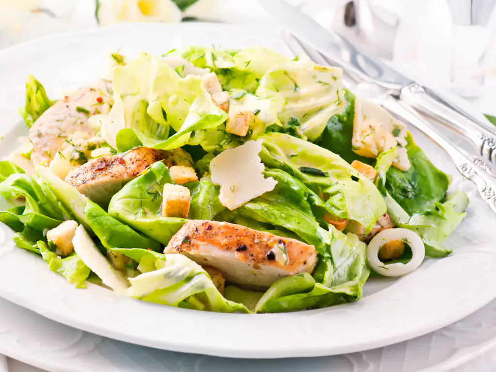 https://assets.afcdn.com/recipe/20190704/94705_w1024h768c1cx2336cy1552cxt0cyt0cxb4672cyb3104.webp