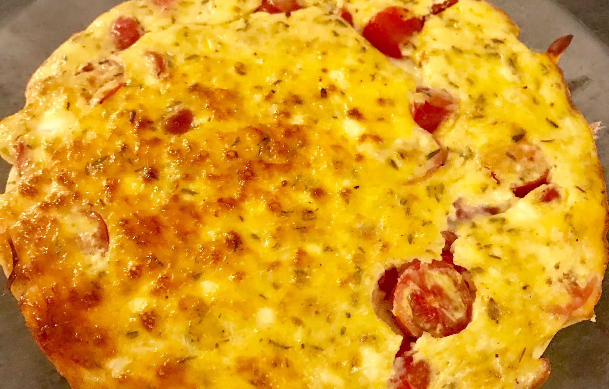 Quiche sans pâte au chèvre et tomates cerises : Recette de Quiche sans