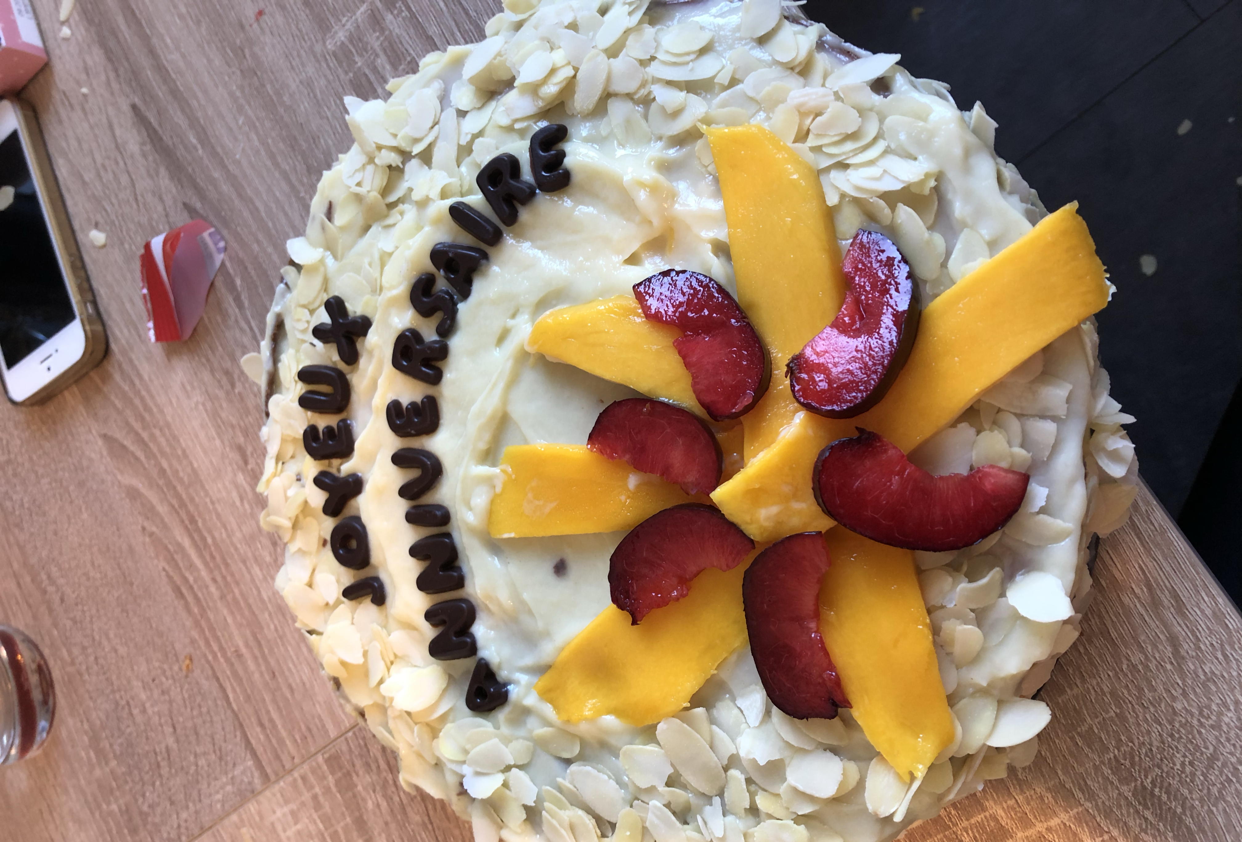 Gateau D Anniversaire A Etages A La Mangue Recette De Gateau D Anniversaire A Etages A La Mangue