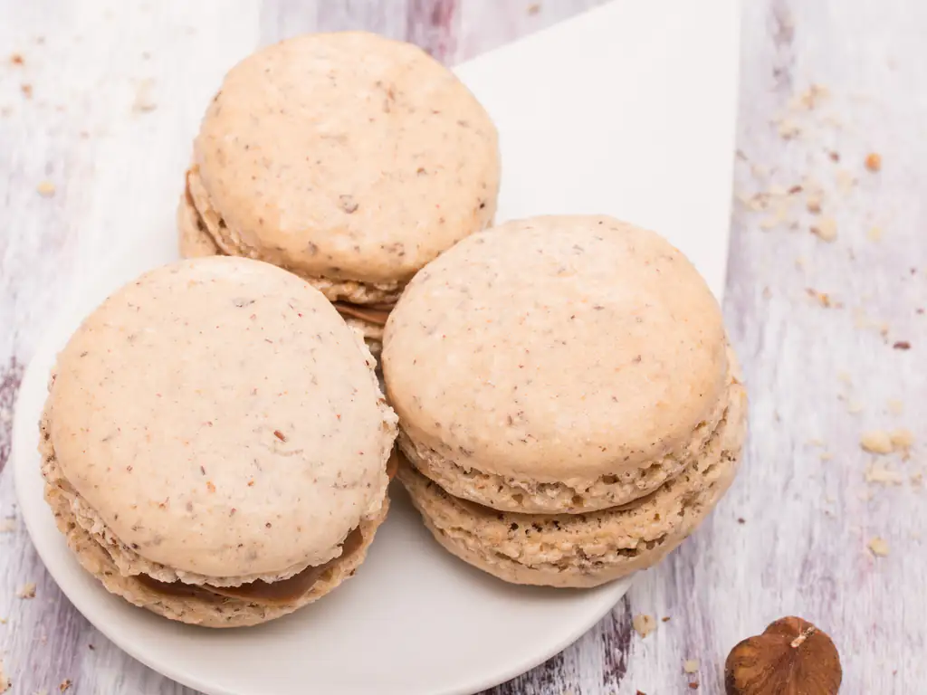 macarons châtaignes et magrets de canard fumés