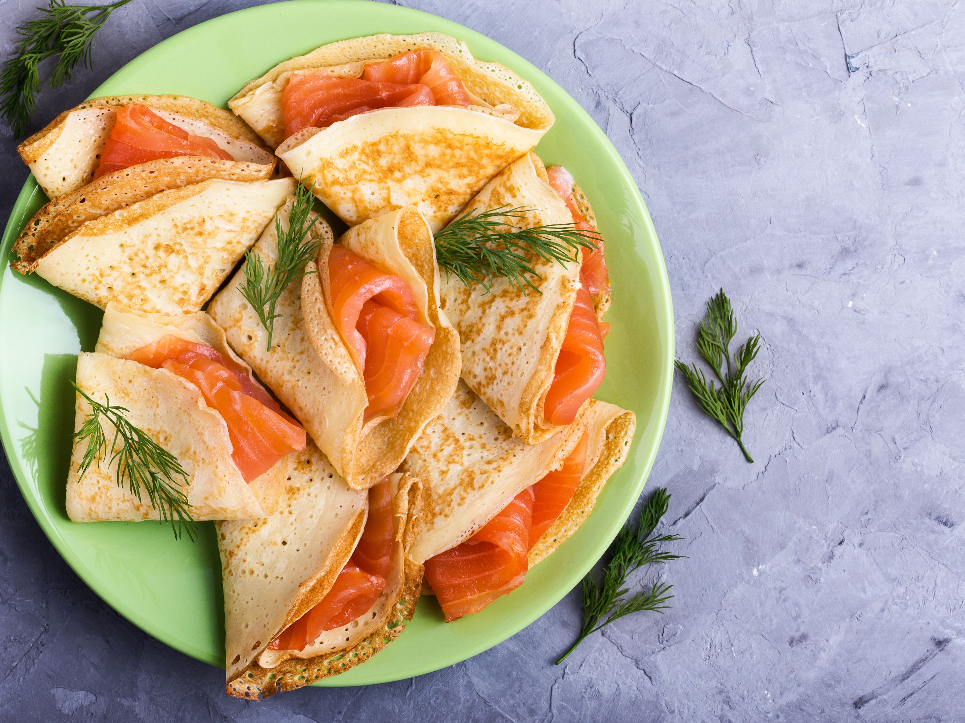Crêpes au saumon : Recette de Crêpes au saumon - Marmiton