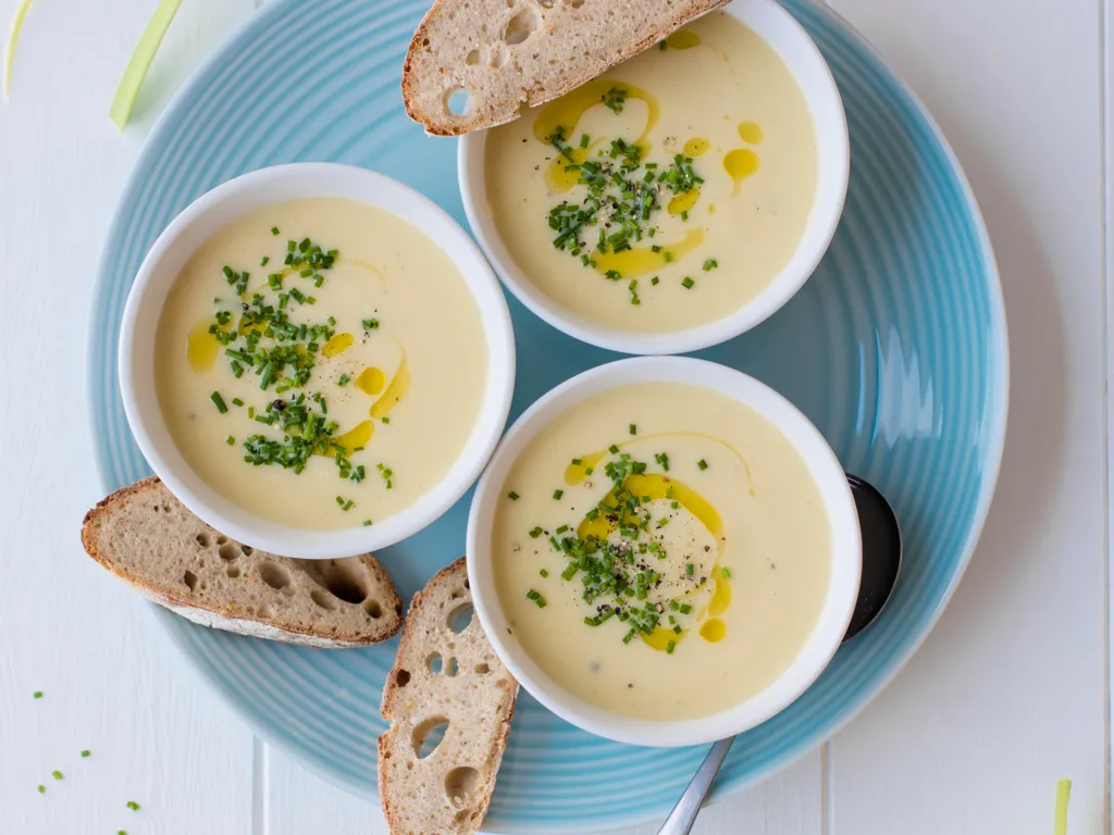 Soupe Poireaux Pomme De Terre Soup And Co Soupe poireaux - pommes de terre : recette de Soupe poireaux - pommes de  terre