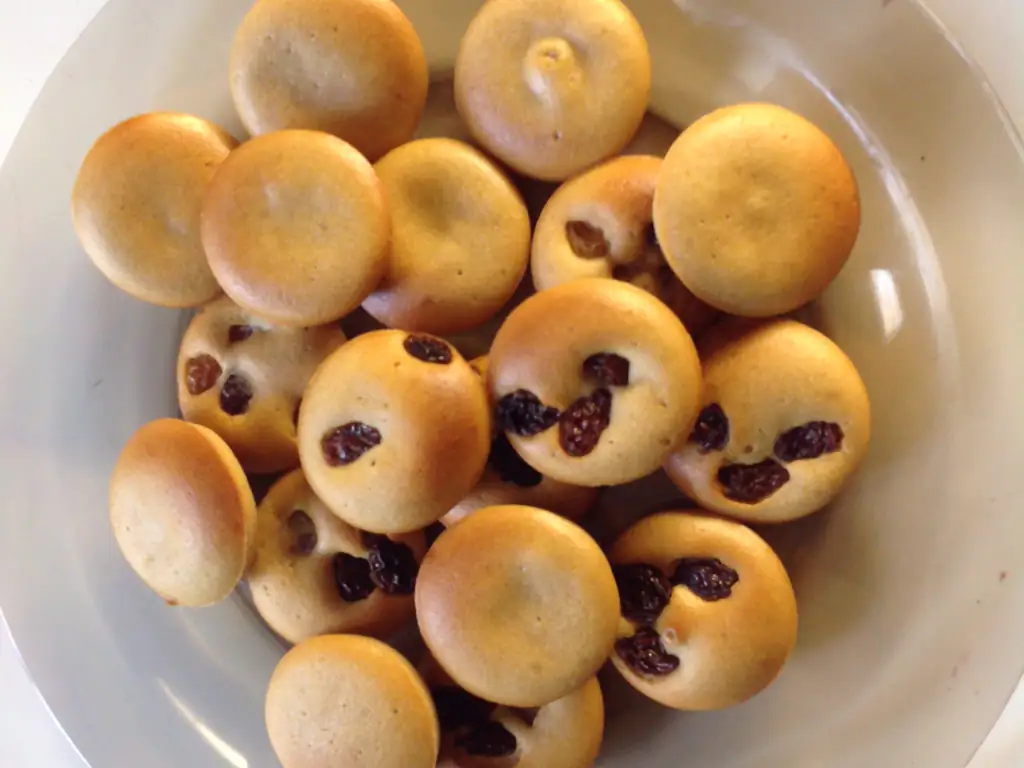 petits gâteaux variés pour le thé