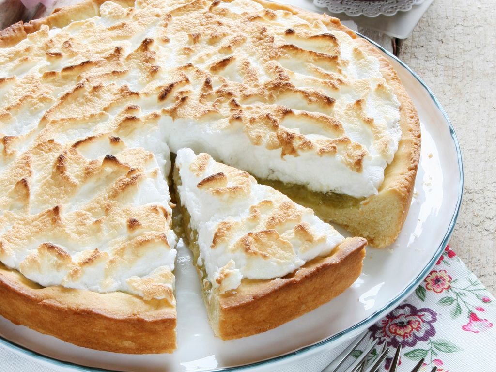 Tarte A La Rhubarbe Meringuee Cyril Lignacnull