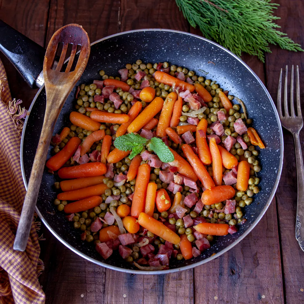 Petits Pois Carottes Braises Aux Lardons Recette De Petits Pois Carottes Braises Aux Lardons Aufeminin