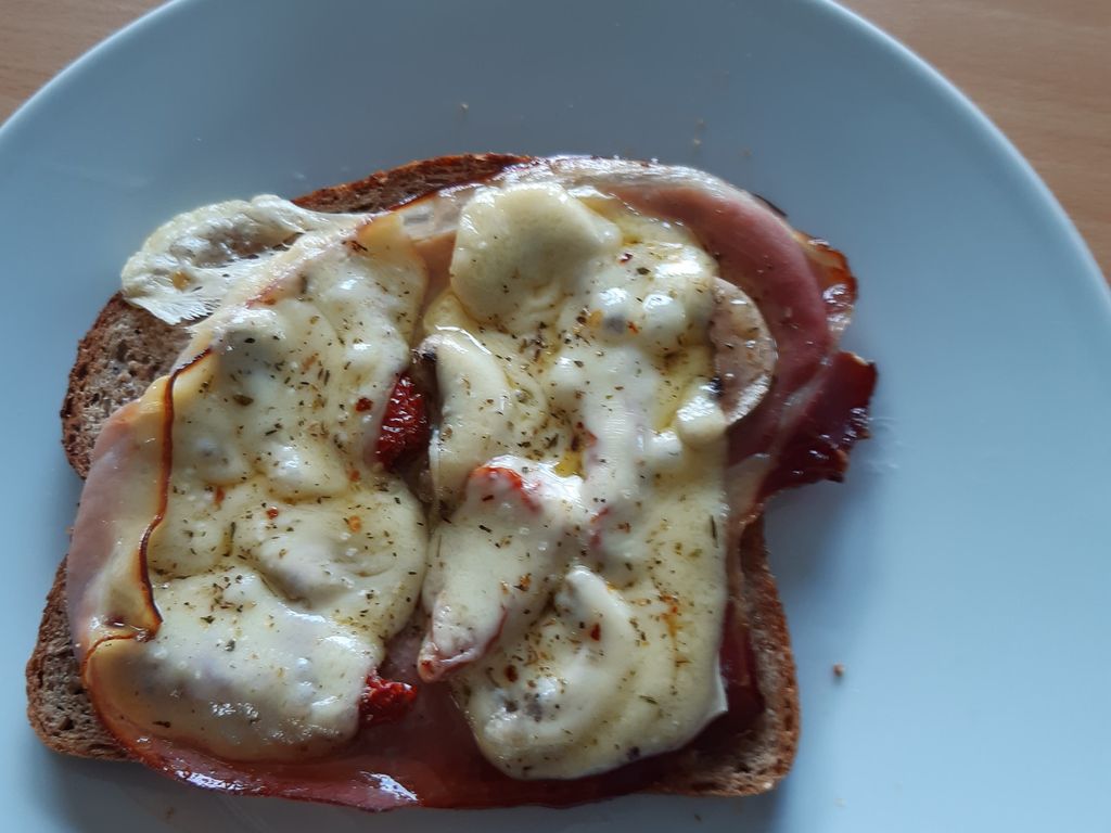 Tartine gourmande au Jambon d'Ardenne et fromage d'Orval : Recette de ...