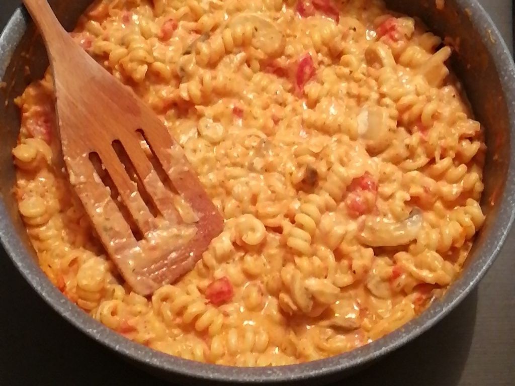 Sauce champignons tomates (pour pâtes) Recette de Sauce champignons tomates (pour pâtes