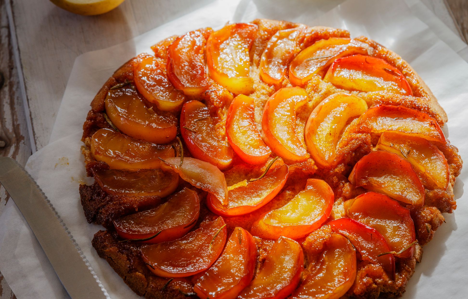 Tarte tatin ultra-simple : Recette de Tarte tatin ultra-simple - Marmiton