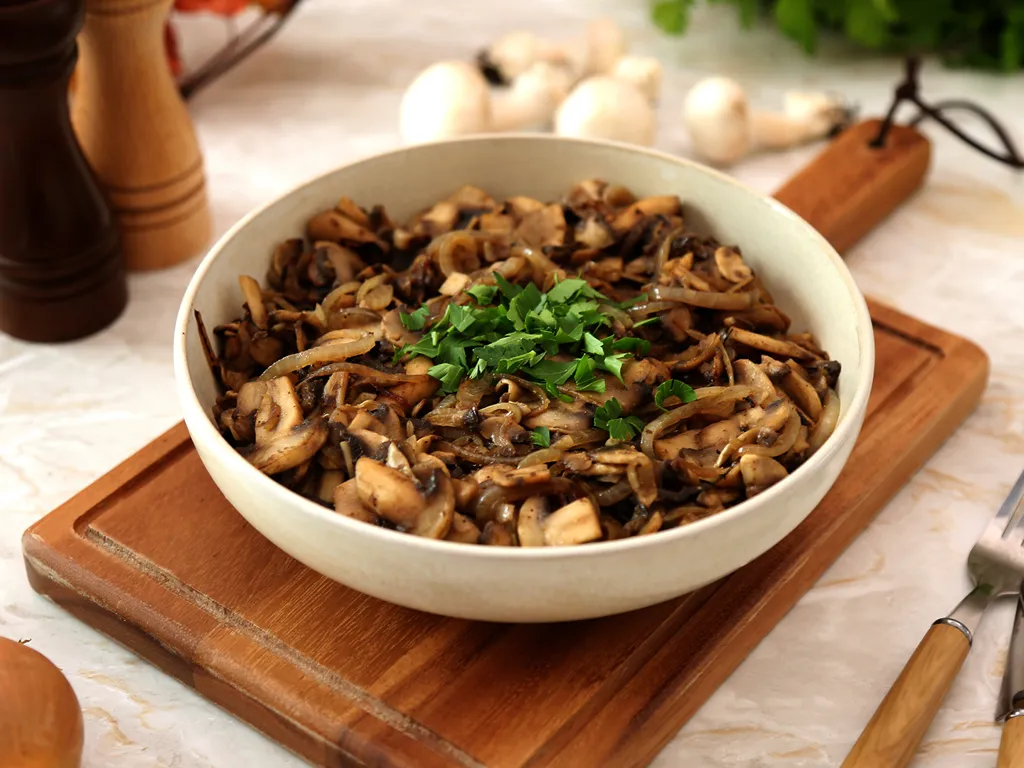 poêlée de champignons et d'oignons