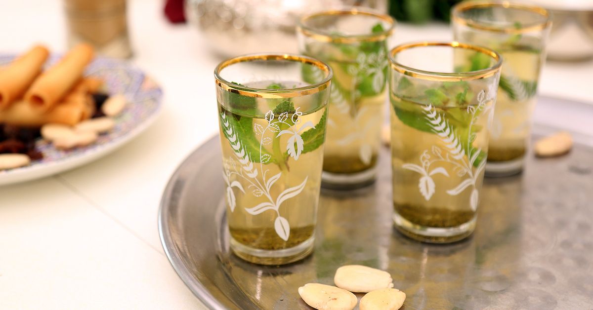 Thé à la menthe marocain : recette de Thé à la menthe marocain