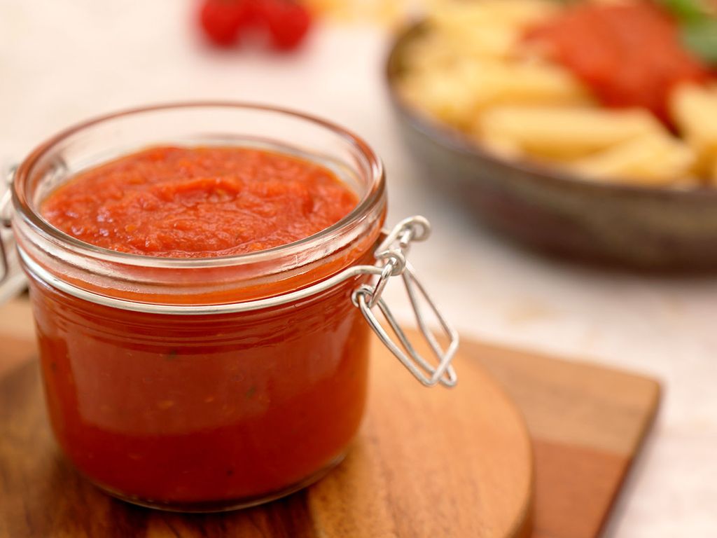 La recette de sauce tomate facile pour faire les conserves!