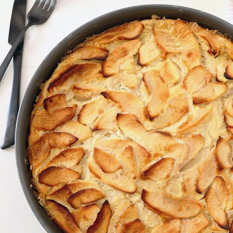 Clafoutis aux pommes : Recette de Clafoutis aux pommes - Marmiton