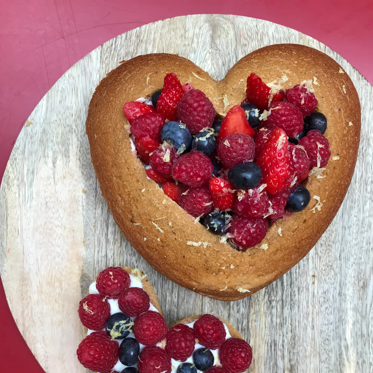 Cake Aux Fruits Rouges Nos Delicieuses Recettes De Cake Aux Fruits Rouges