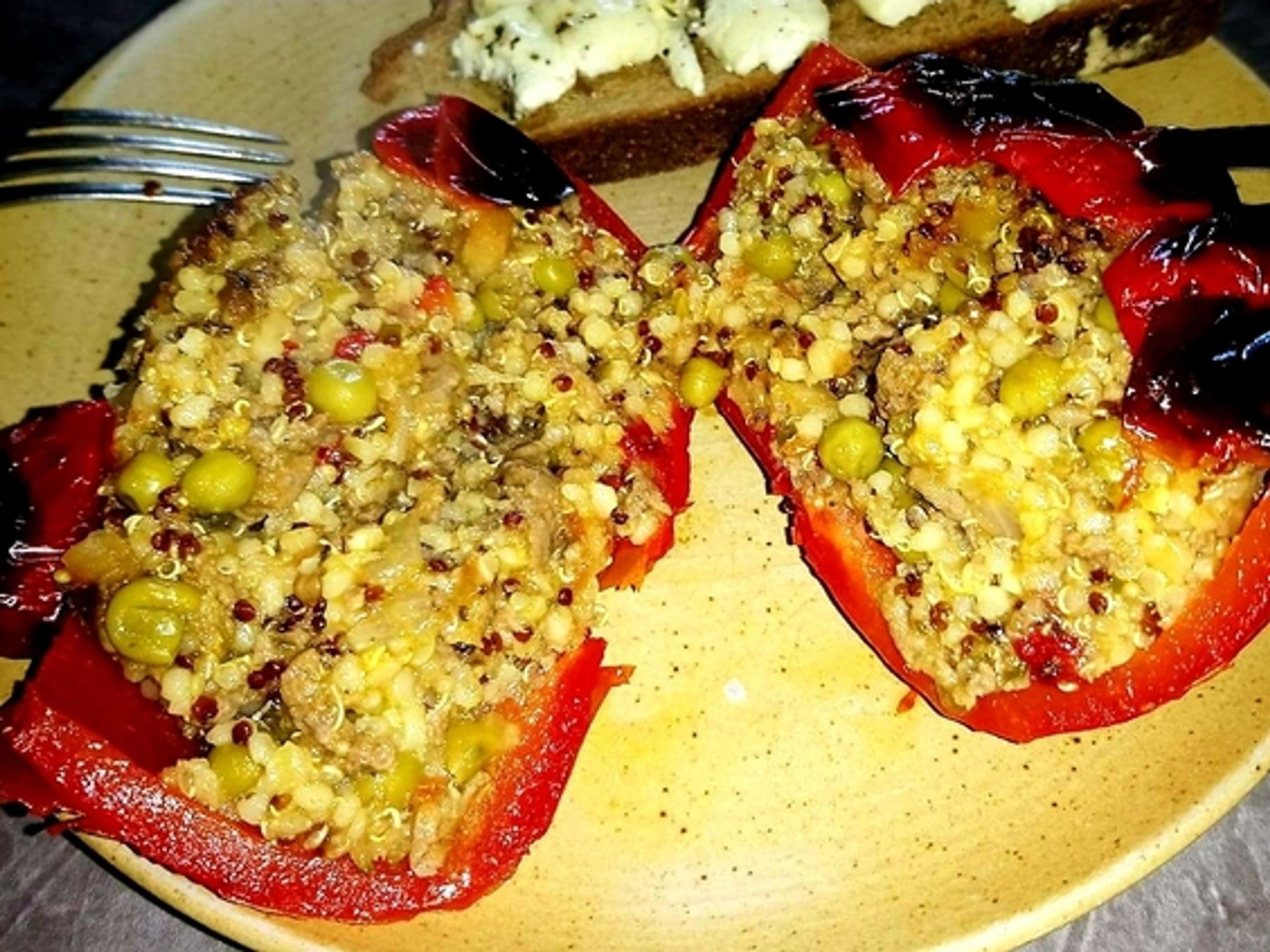 poivrons farcis viande hachée et quinoa : Recette de poivrons farcis