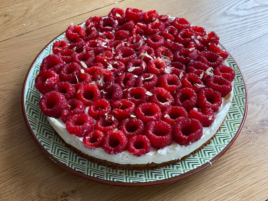 tarte Sans Cuisson Aux Framboises Et Zestes De Citron Recette De tarte-sans-cuisson-aux-framboises-et-zestes-de-citron-recette-de