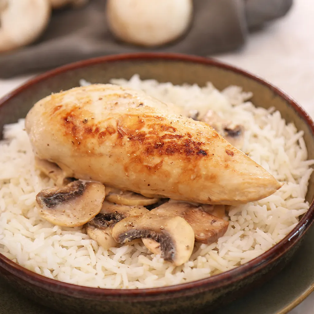 Filets de poulet pochés et sauce aux champignons - Ma cuisine