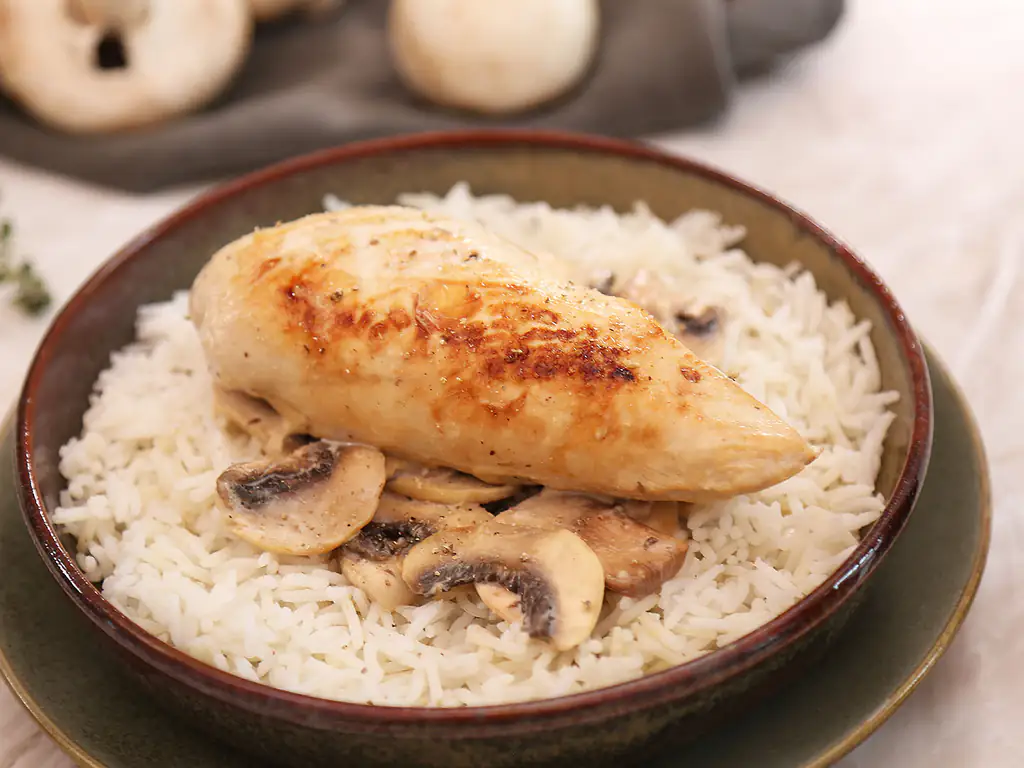 blancs de poulet a la crème et aux champignons