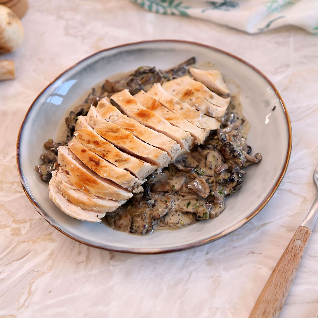 Poulet à la moutarde, à lestragon et aux champignons : Recette de Poulet à  la moutarde, à lestragon et aux champignons