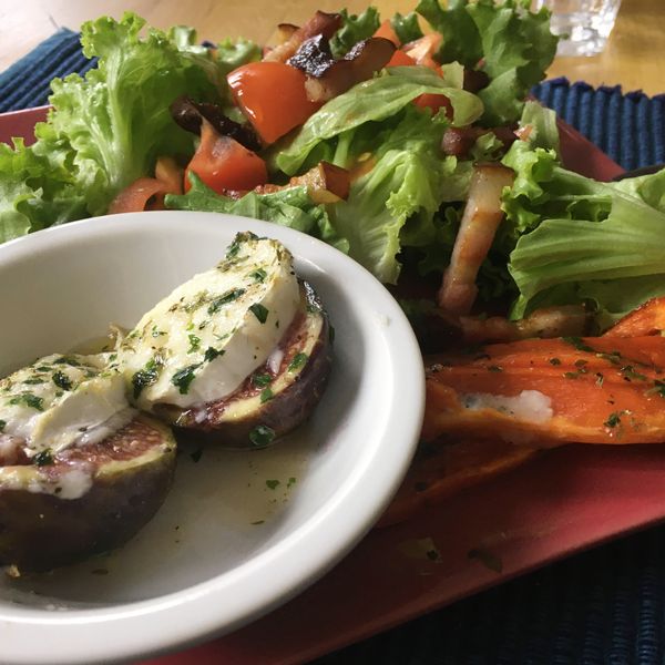 Chèvre chaud pané au thym Recette de Chèvre chaud pané au thym