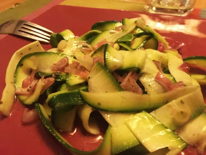 Salades De Courgettes Crues A La Provencale Recette De Salades De Courgettes Crues A La Provencale Marmiton