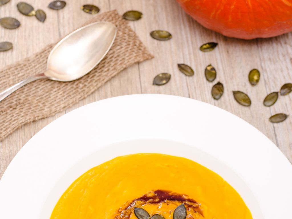 Soupe veloutée de potimarron et pommes de terre : Recette de Soupe