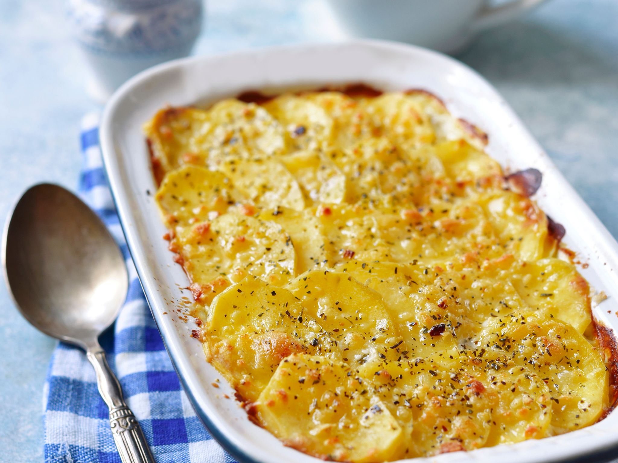 Gratin de pomme de terre et de saumon fumé : Recette de Gratin de pomme ...