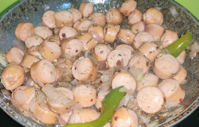Longaniza al vino blanco con salsa de vino