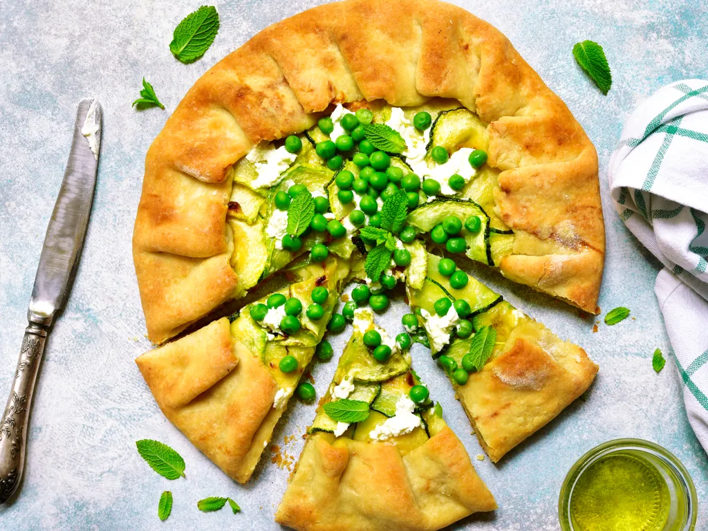 tarte rustique courgette, feta et petits-pois