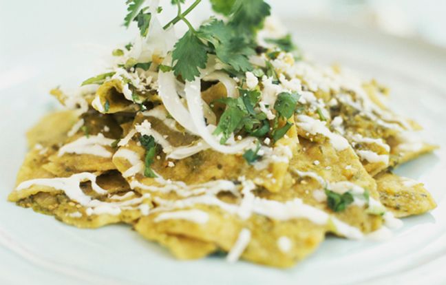 Chilaquiles verdes con pollo