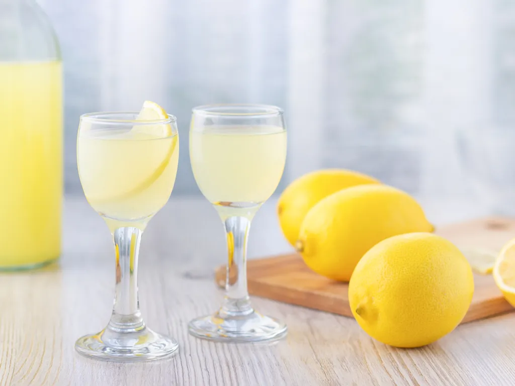 Limoncello (liqueur de citron) : Recette de Limoncello (liqueur de