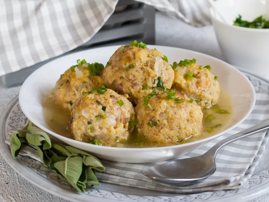 knödel (ou boulette de pommes de terre)