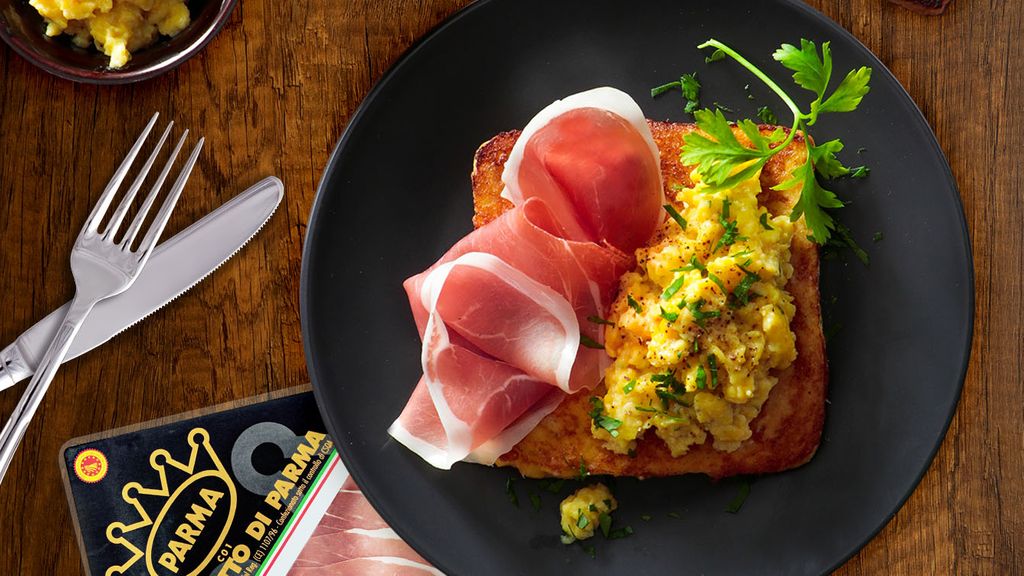 Pain perdu au Jambon de Parme AOP & œufs brouillés
