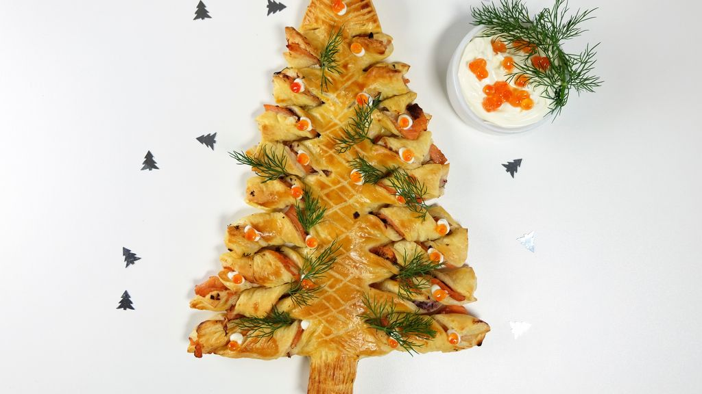 Sapin feuilleté au saumon fumé, crème craquante au citron vert