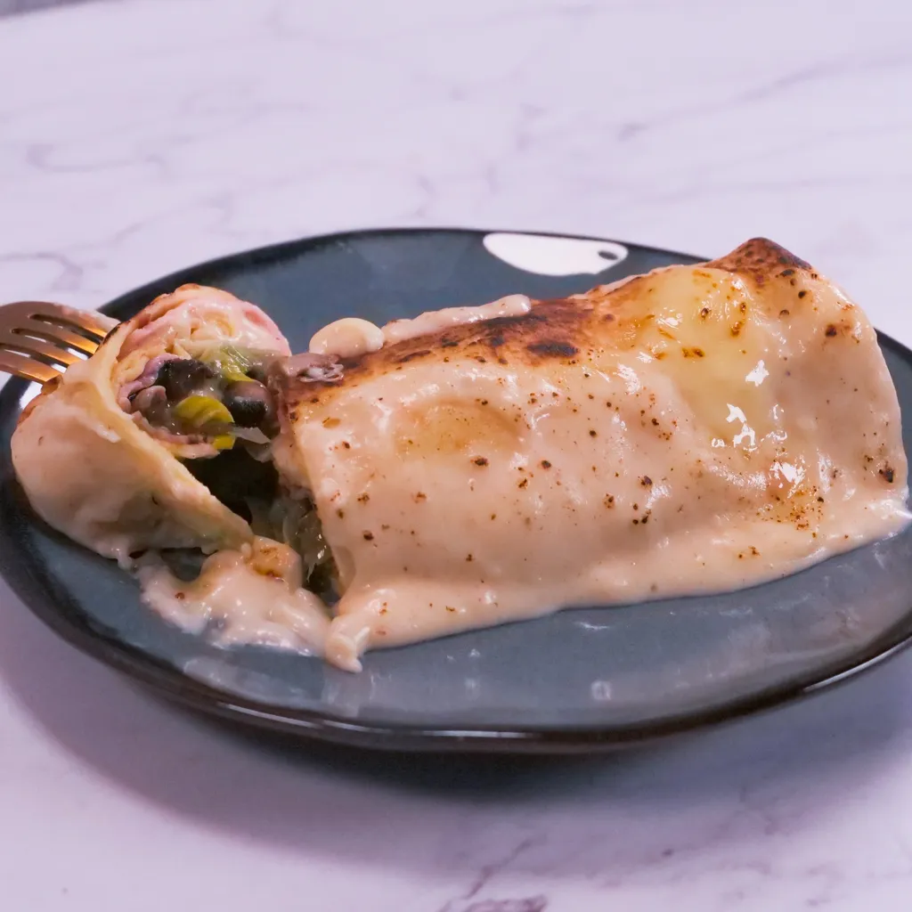 Crêpes fourrées gratinées jambon poireaux au reblochon-image