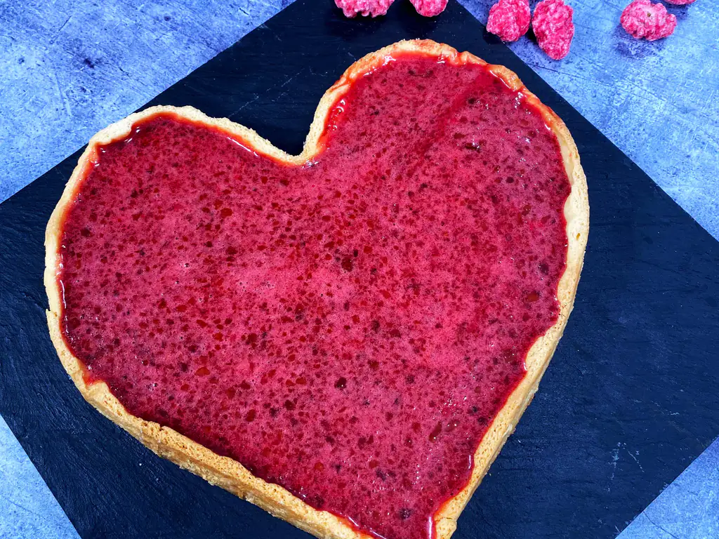 tarte aux pralines roses (en forme de coeur)