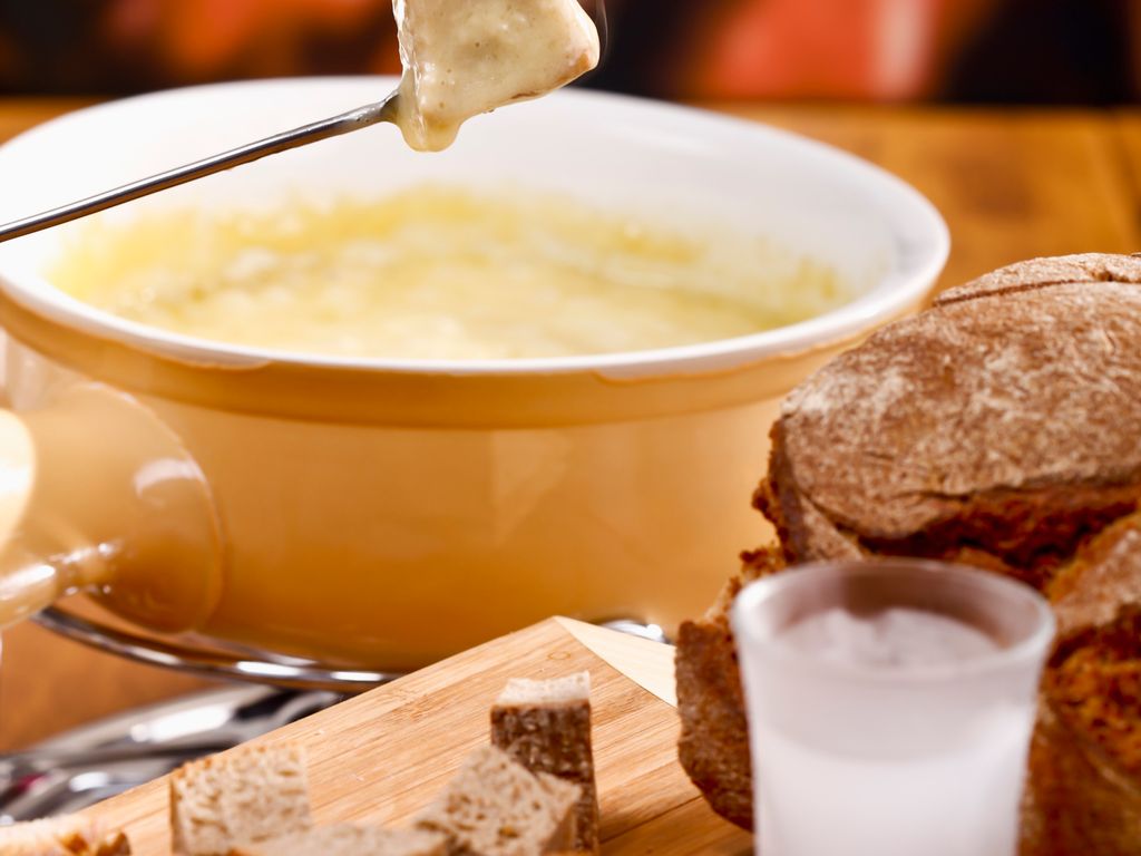 Fondue comtoise : Recette de Fondue comtoise Fondue comtoise : Recette de Fondue comtoise