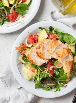 Salade de poulet pamplemousse et avocat