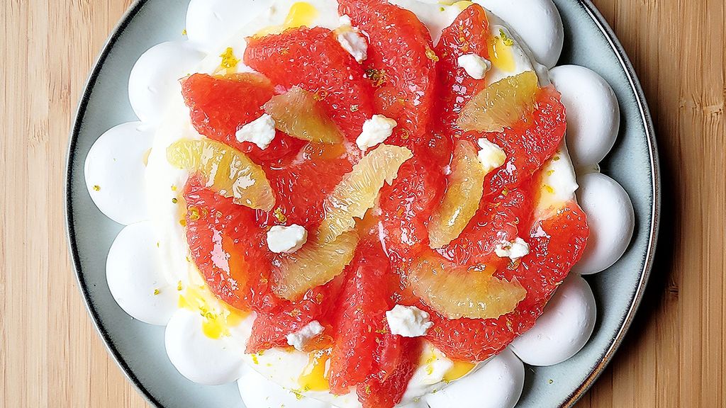 Pavlova au brocciu pamplemousse et miel