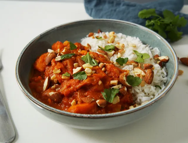 Curry à la pulpe de tomate et aux légumes
