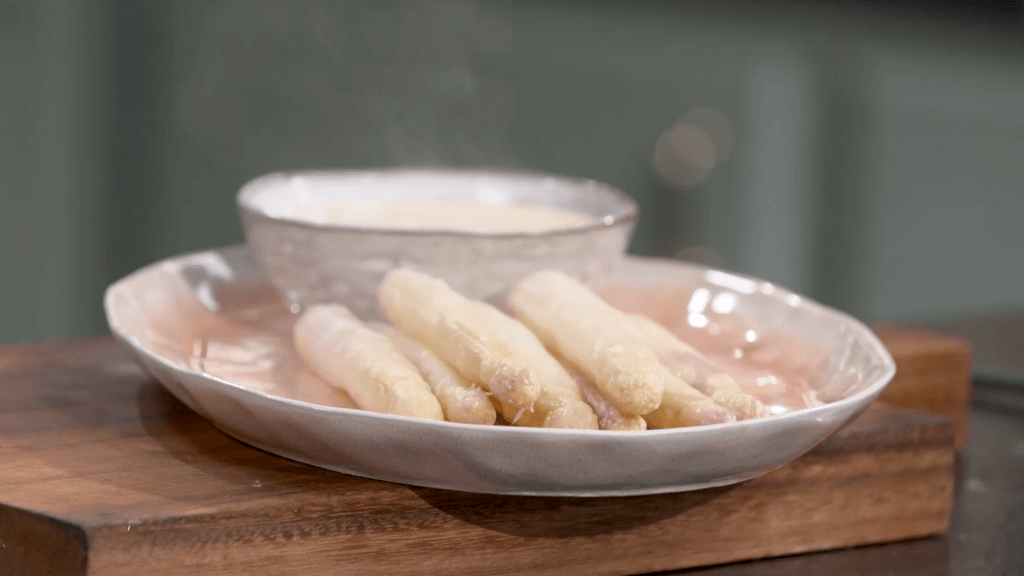 Asperges sauce mousseline par Laurent Mariotte