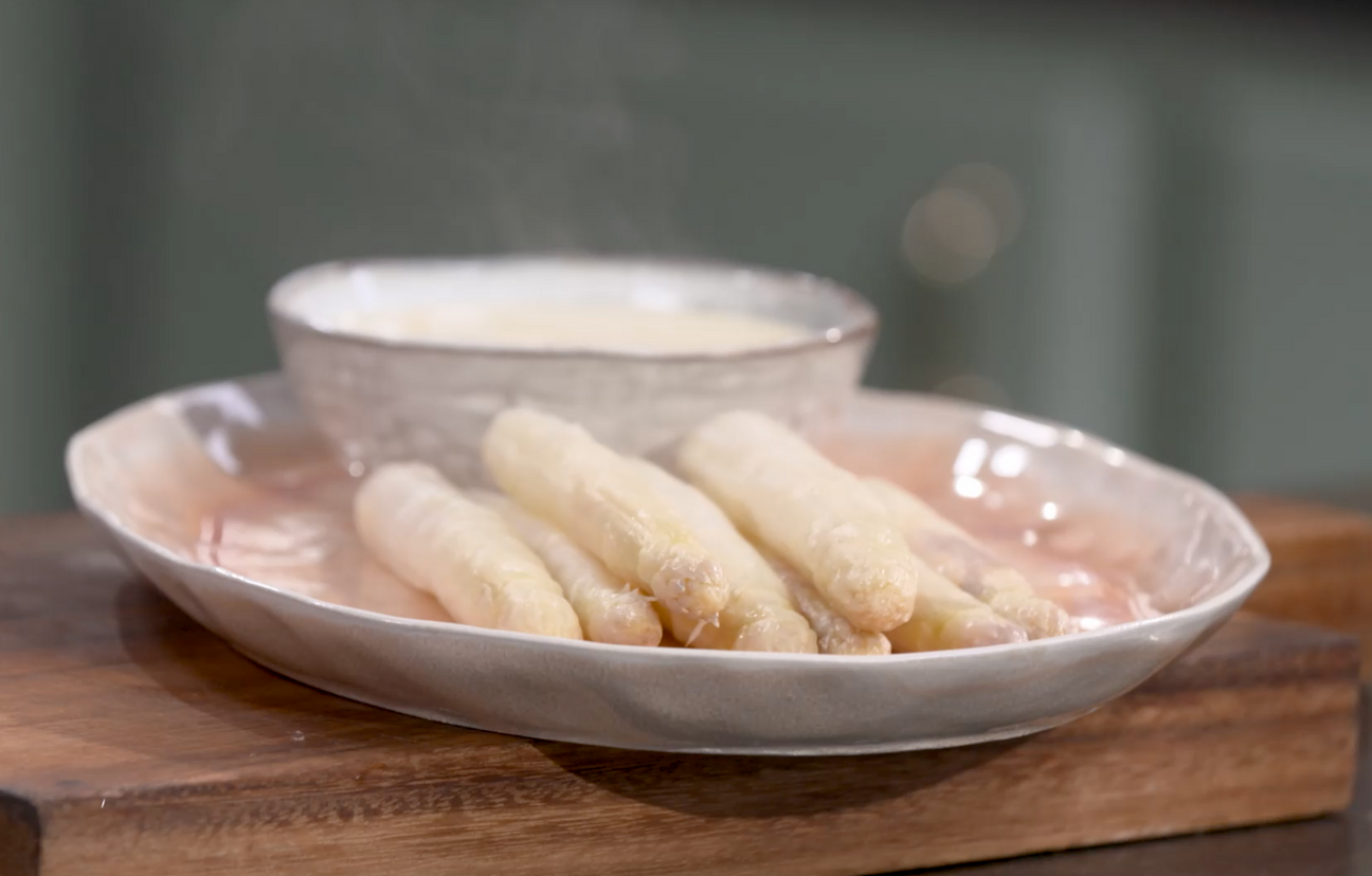 Asperges sauce mousseline par Laurent Mariotte Recette de Asperges sauce mousseline par