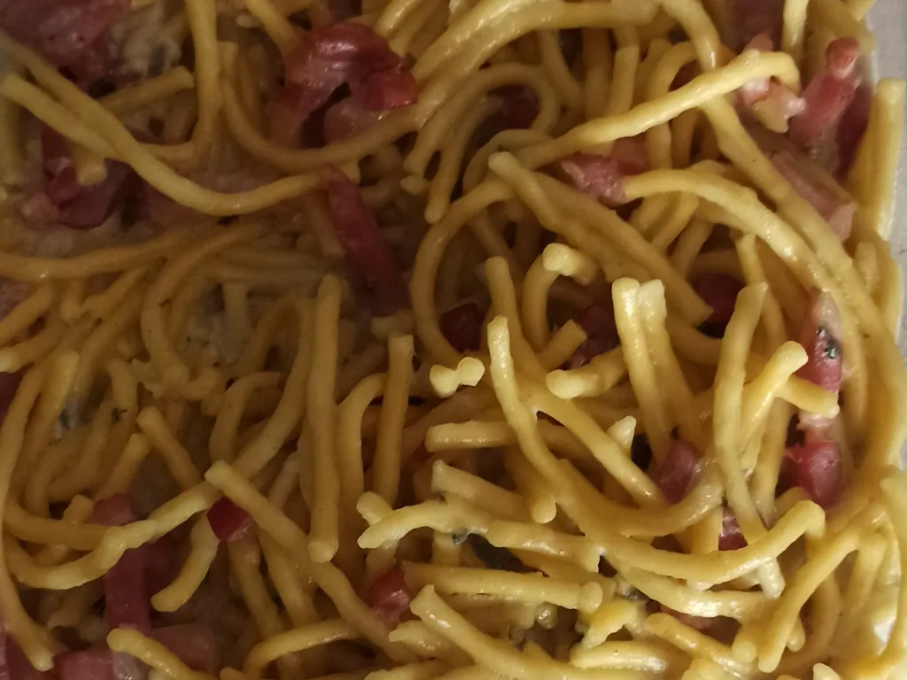 spätzle gratinés au roquefort et lardons