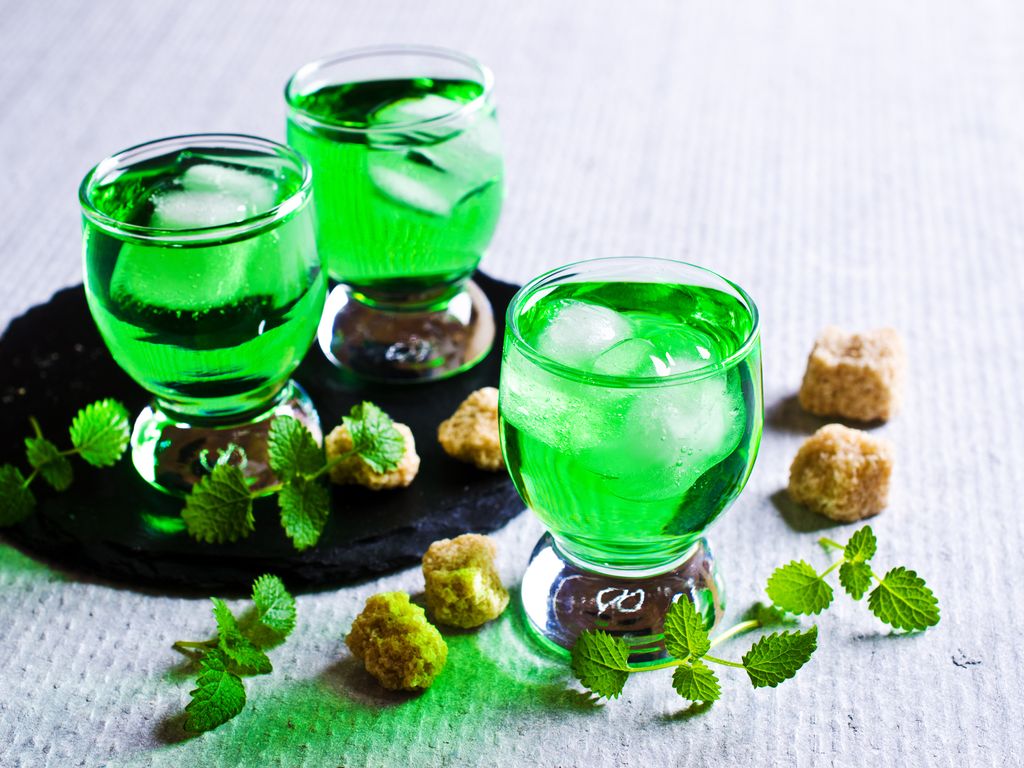 Alcool de menthe : Recette de Alcool de menthe