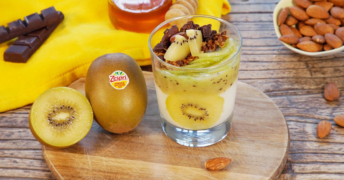 Verrines Aux Kiwis Jaunes Zespri™ SunGold™, Yaourt Grec Et Granola Au ...