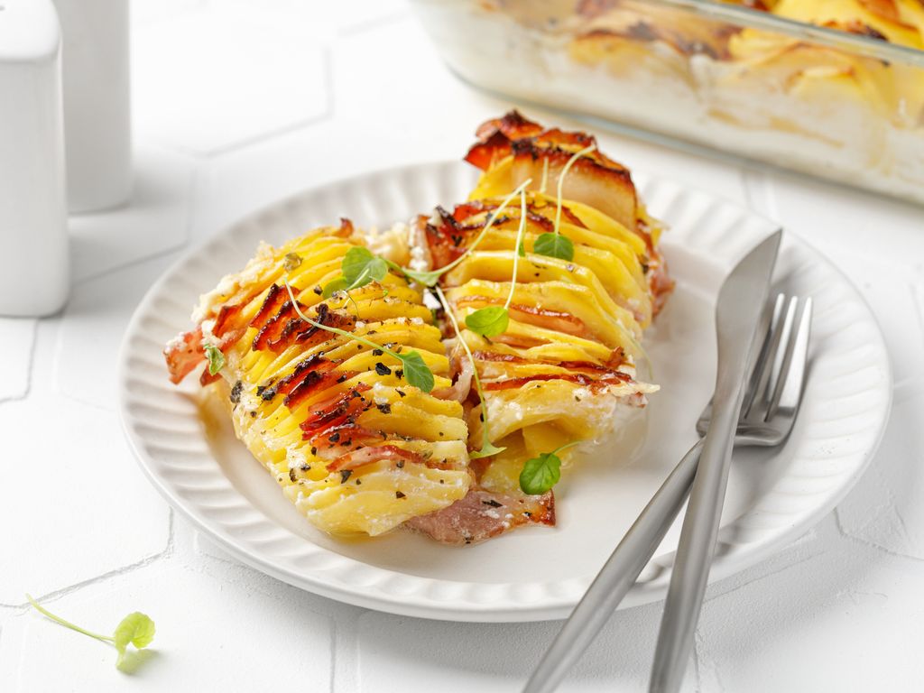 Gratin de pommes de terre au jambon et à la mozzarella : Recette de