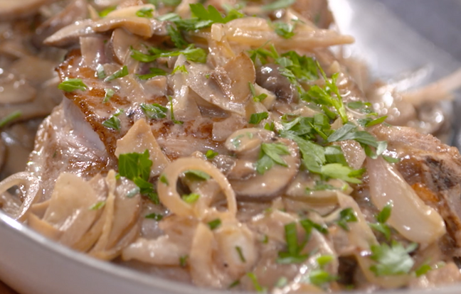 Côtes de veau à la crème et aux champignons par Laurent Mariotte