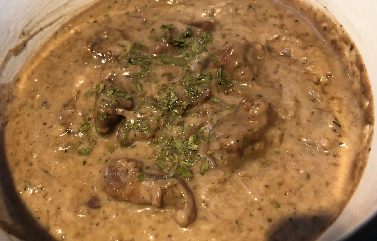 Civet de biche à la gelée de framboises : Recette de Civet de biche à